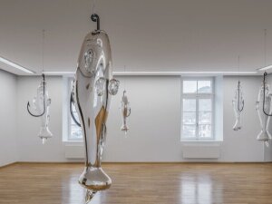 Vue de l’installation Aquarium (2014) de Joëlle Allet dans le cadre du cycle d’expositions Les grandes inspirations, Musée d’art du Valais, Sion, 2026-2027
© Joëlle Allet.
Photo : Musées cantonaux du Valais, Sion / Olivier Lovey