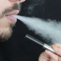 04-e-cigarette-1301670_1920